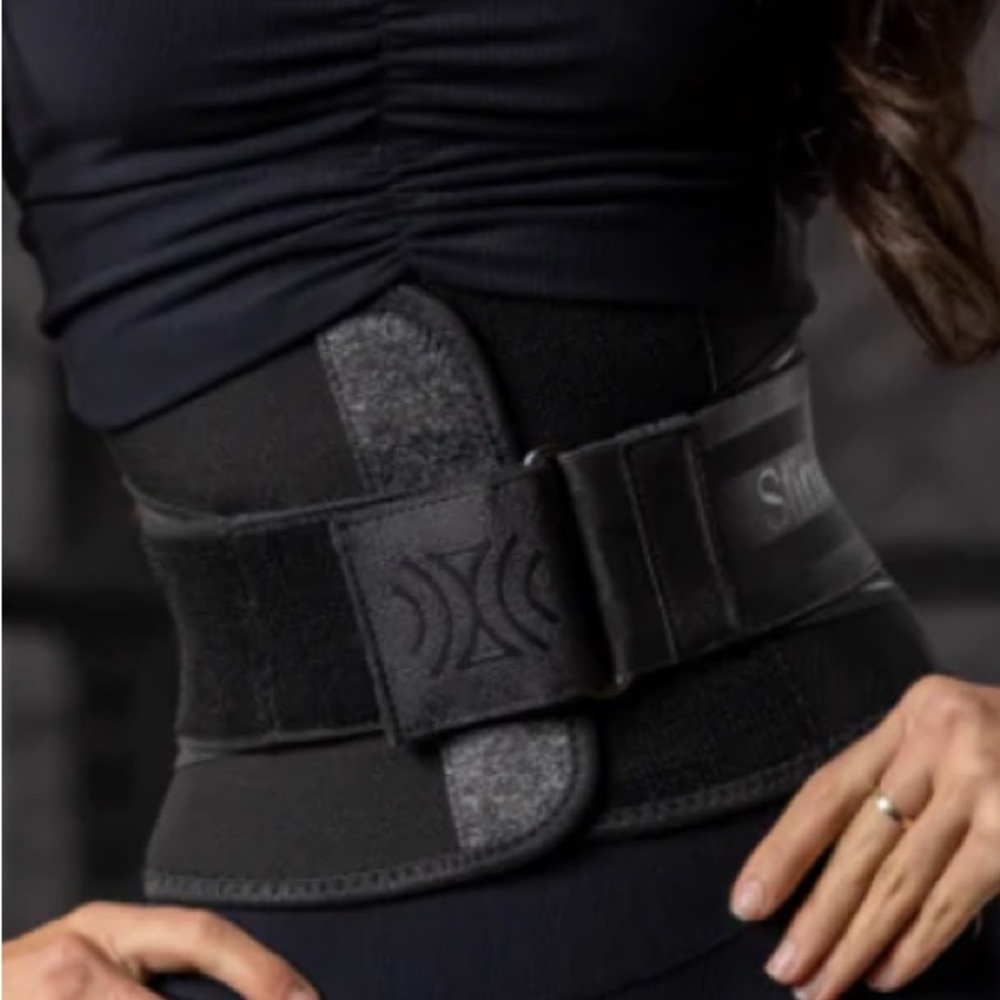 SLIMTUM Pro Gym SWEAT Waist Trainer Belt - Black USED
Very sturdy
Sz 3: 24-28 in